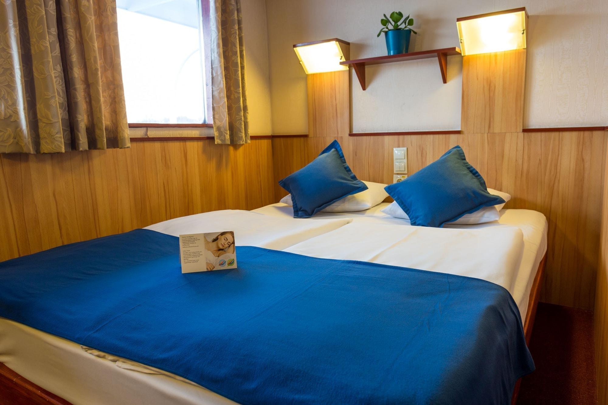 Hotel en barco Fortuna Boat