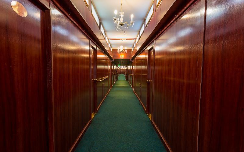 Fortuna Boat Hotel en barco